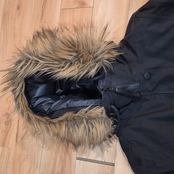 Helly Hansen Women's Size Medium Black Hooded Puffer Parka with Faux-Fur Trim - Picture 2 of 8